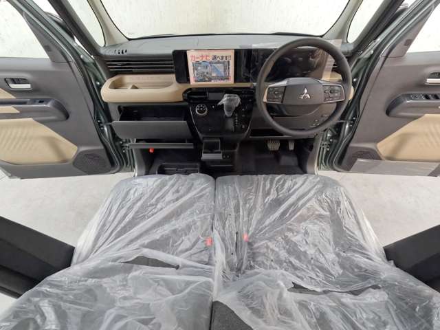 Mitsubishi Delica Mini 11