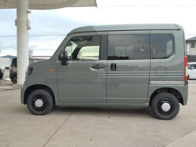 Honda N-VAN 8