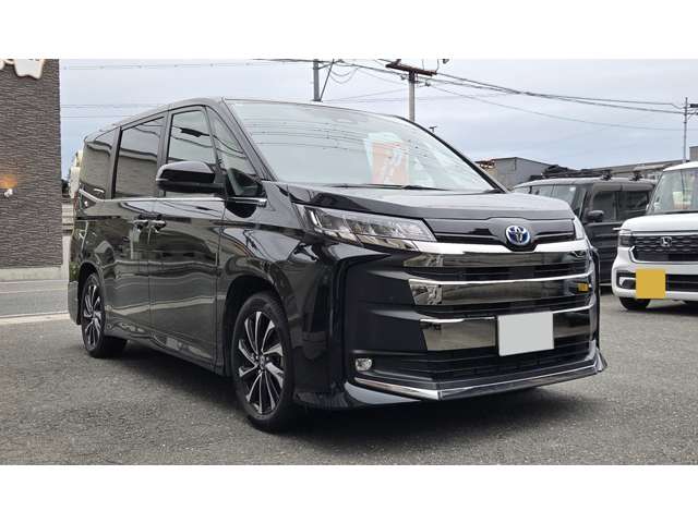 Toyota Noah 7