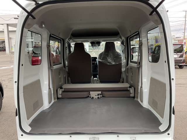Nissan NV100 Clipper 8