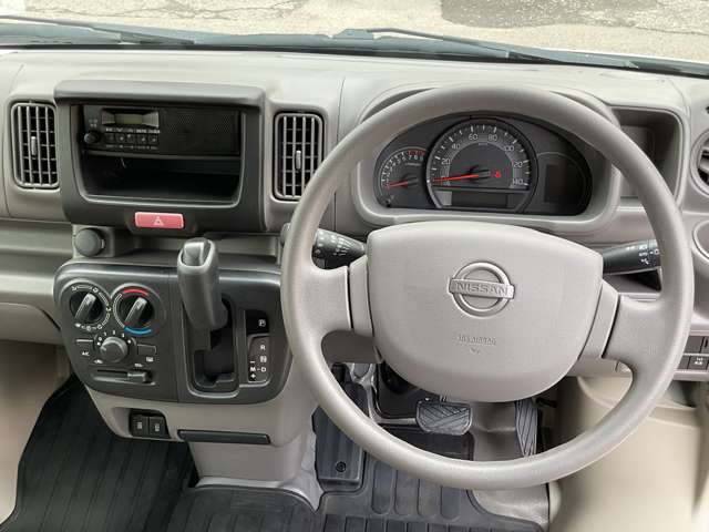 Nissan NV100 Clipper 10