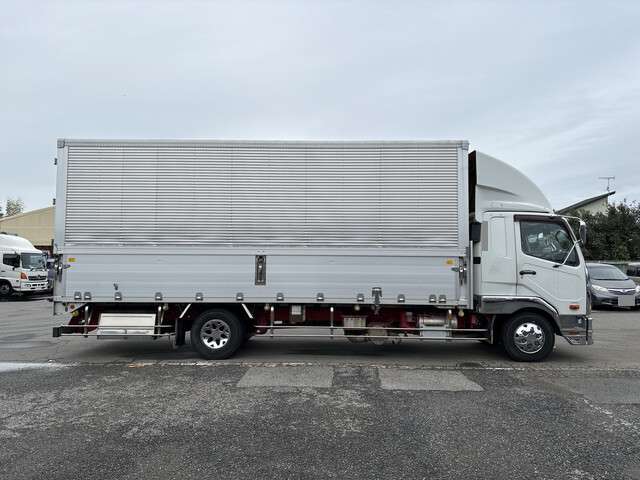 Mitsubishi Fuso Fighter 12