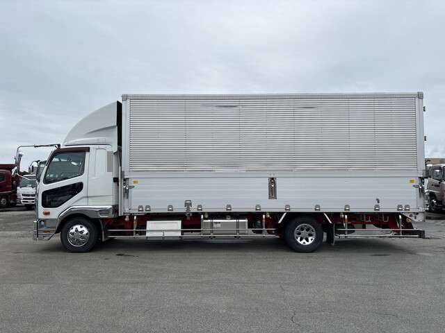 Mitsubishi Fuso Fighter 5