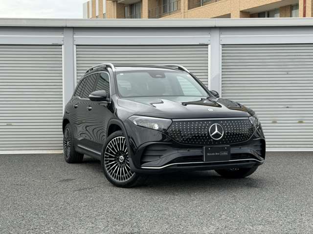 Mercedes-Benz EQB 11