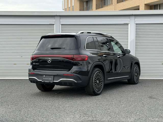 Mercedes-Benz EQB 9