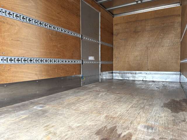 Mitsubishi Fuso Canter 11