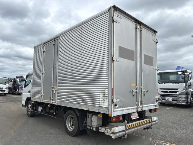 Mitsubishi Fuso Canter 2