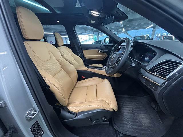 Volvo XC90 11