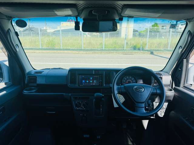 Daihatsu Hijet Cargo 2