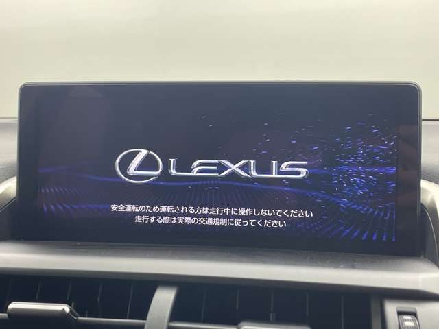 Lexus NX 8