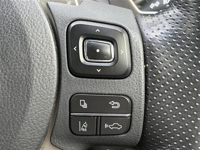 Lexus NX 12
