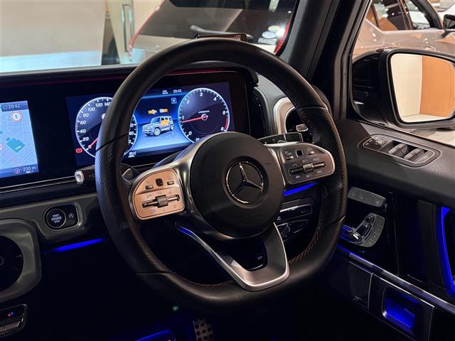Mercedes-Benz G-Class 8