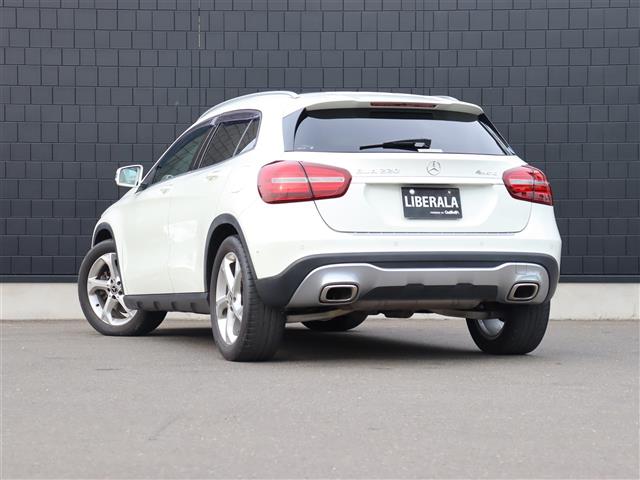 Mercedes-Benz GLA-Class 7