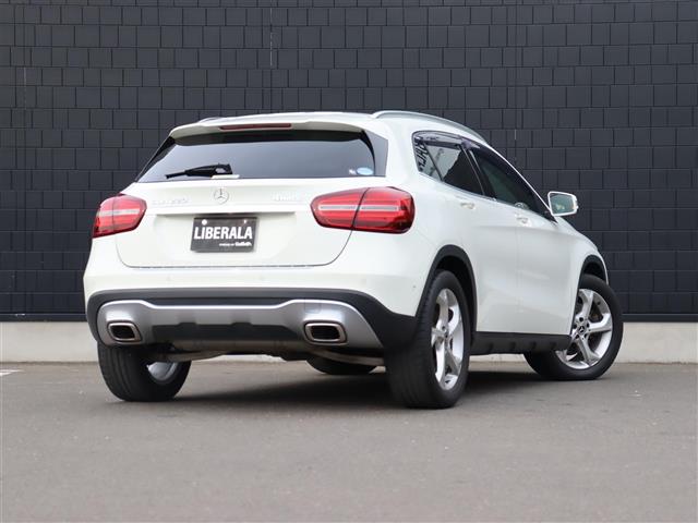 Mercedes-Benz GLA-Class 9
