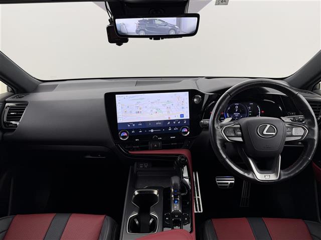 Lexus NX 4