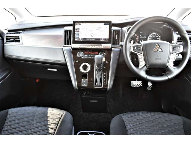Mitsubishi Delica D:5 3