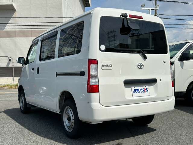 Toyota Town Ace Van 3