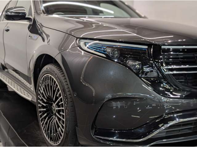 Mercedes-Benz EQC 10