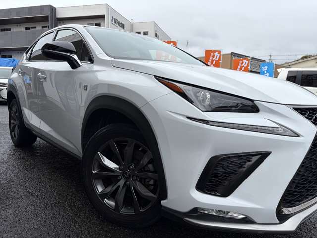 Lexus NX 9