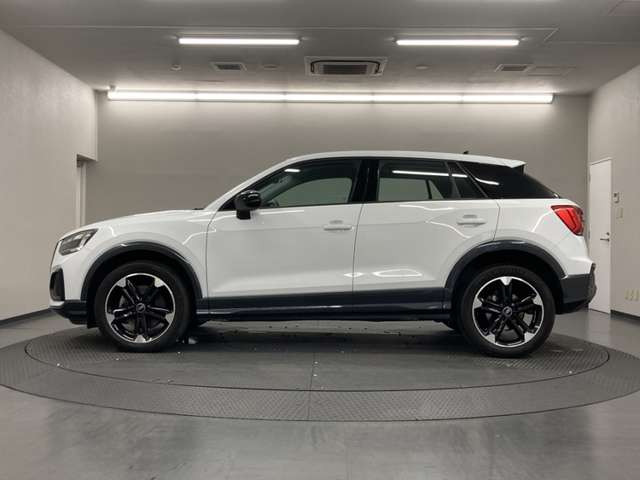 Audi Q2 5