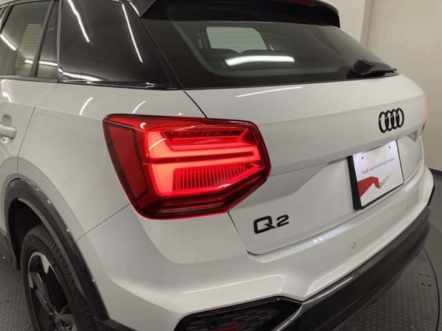 Audi Q2 10