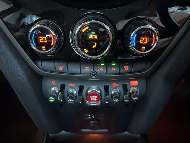 MINI Crossover 12