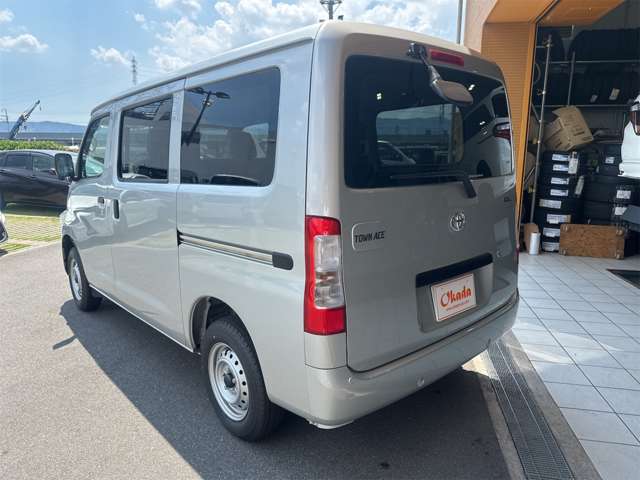 Toyota Town Ace Van 9