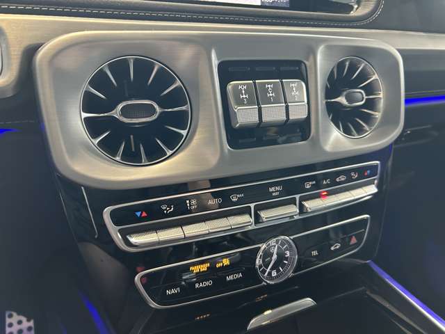Mercedes-Benz G-Class 11