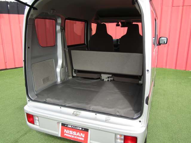 Nissan NV100 Clipper 11
