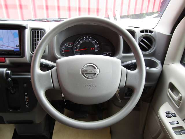 Nissan NV100 Clipper 12
