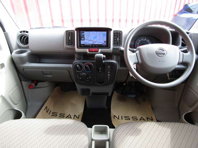 Nissan NV100 Clipper 6