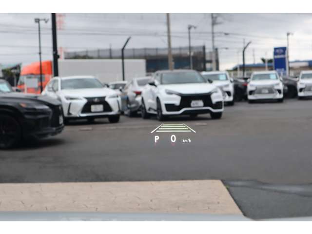 Lexus LBX 11