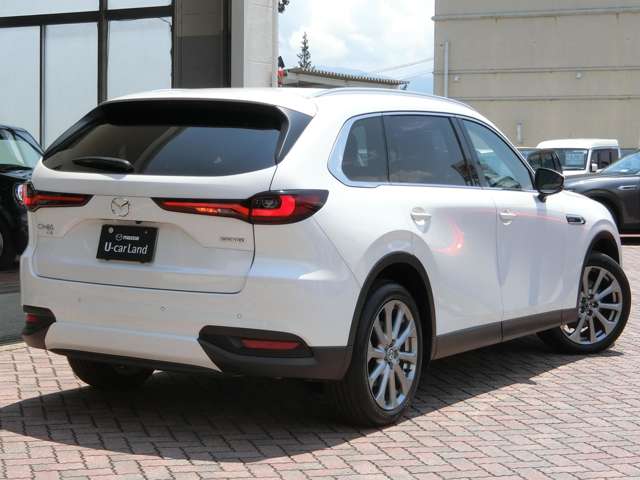 Mazda CX-80 4