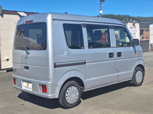 Nissan NV100 Clipper 8
