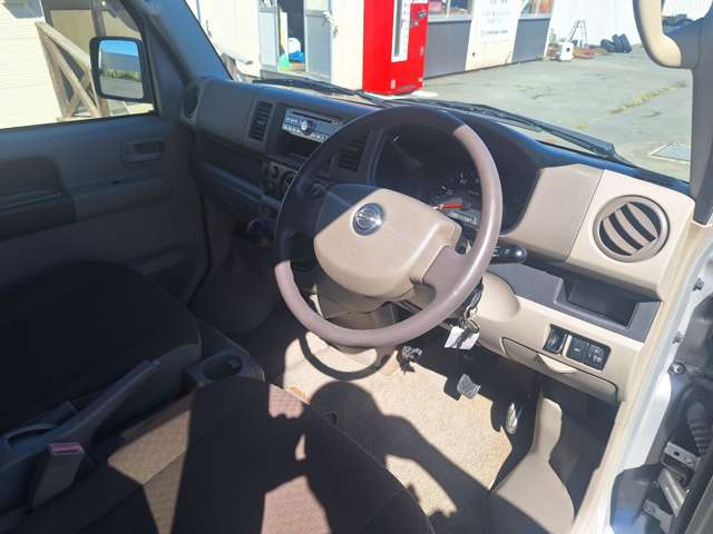 Nissan NV100 Clipper 10