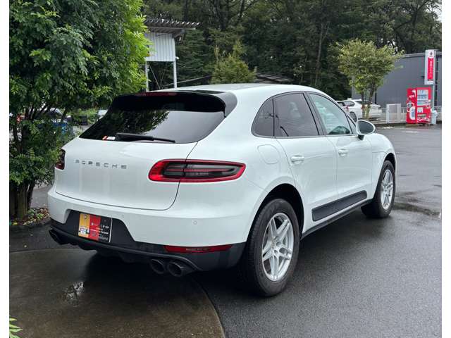 Porsche Macan 4