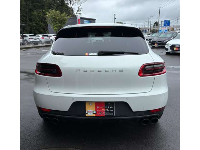 Porsche Macan 5