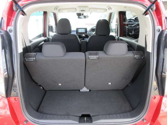Mitsubishi eK X 12