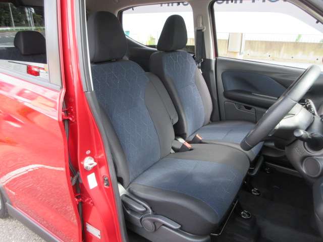 Mitsubishi eK X 10