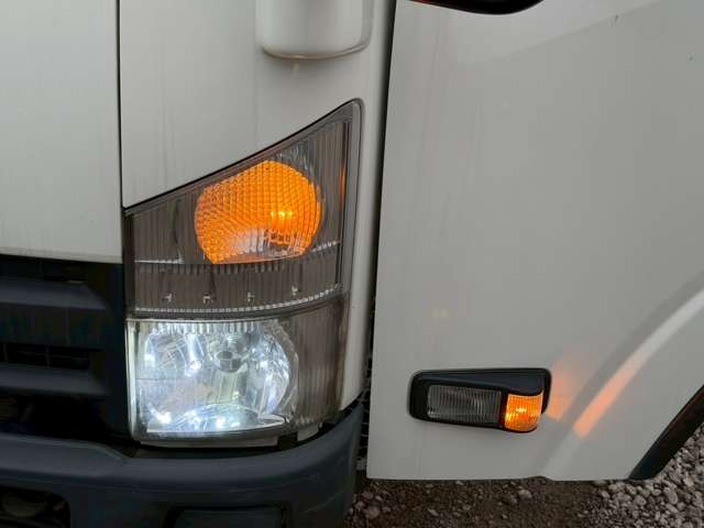 Isuzu Elf 11