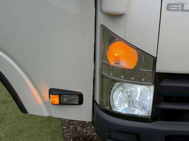 Isuzu Elf 10