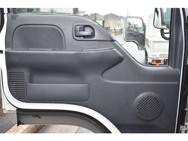 Isuzu Elf 10