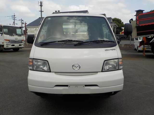 Mazda Bongo Truck 2