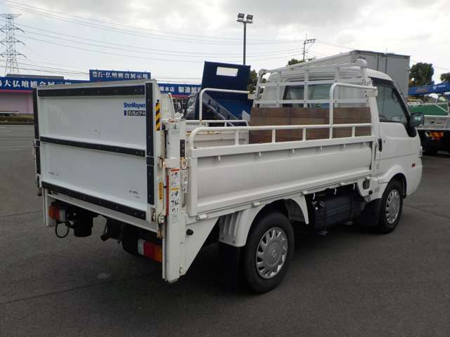 Mazda Bongo Truck 5
