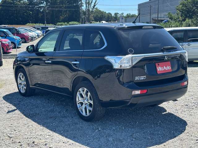Mitsubishi Outlander PHEV 11