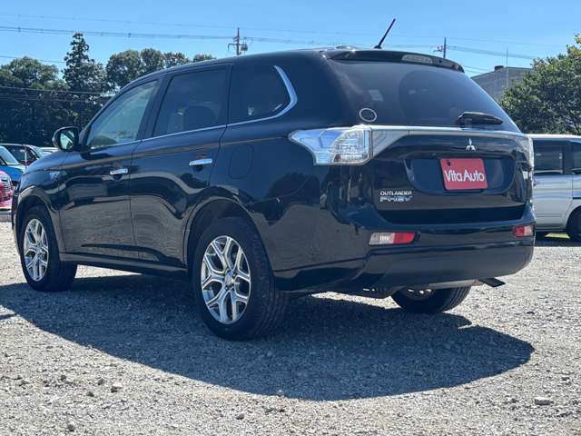 Mitsubishi Outlander PHEV 12