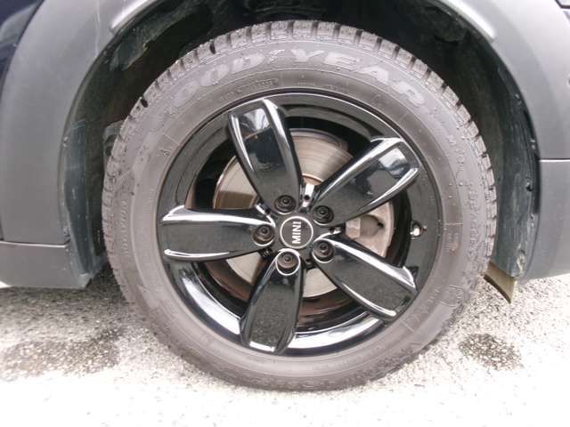 MINI Crossover 11