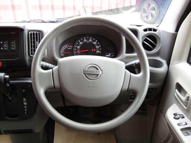 Nissan NV100 Clipper 12