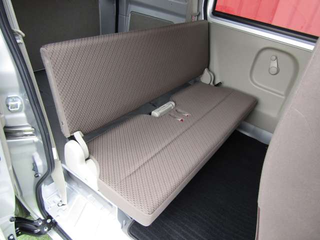 Nissan NV100 Clipper 8