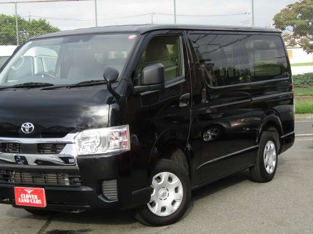 Toyota Hiace Van 10